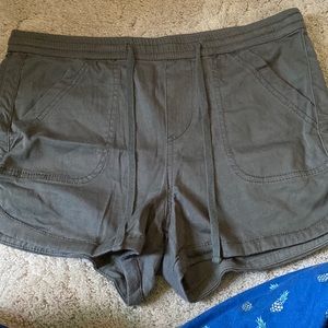 UNIONBAY green comfy shorts